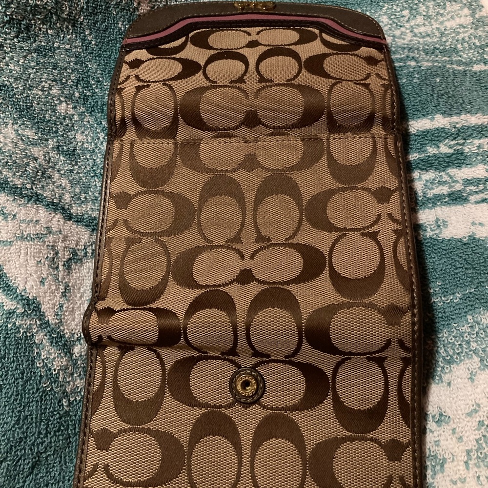 Coach Logo Wallet EUC - Picture 3 of 4